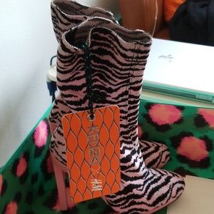 New Kenzo X H&M animal print boots size 6